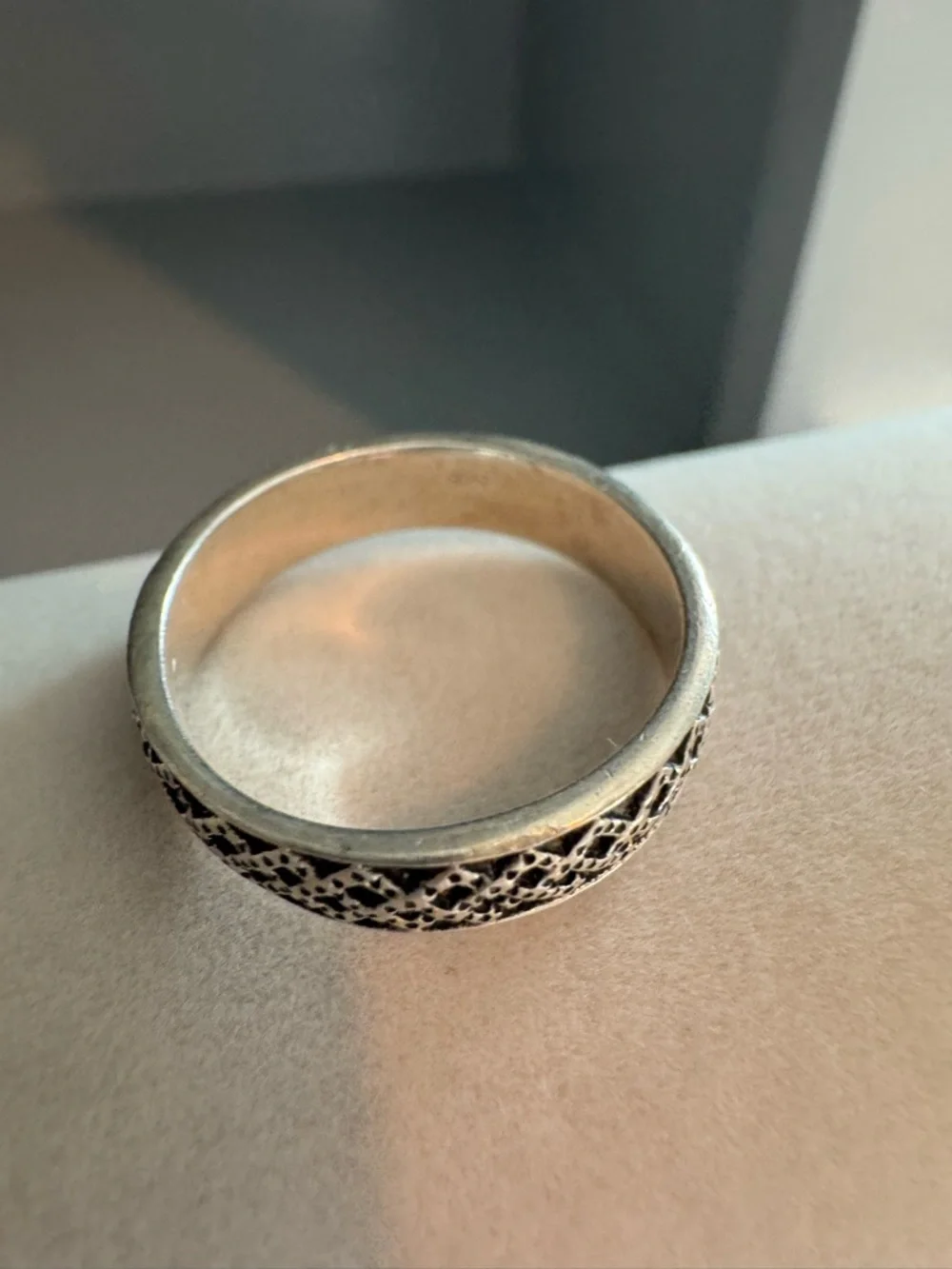 Sterling Silver/925 Vintage Black And Silver Crosshatch Band Ring Size 9